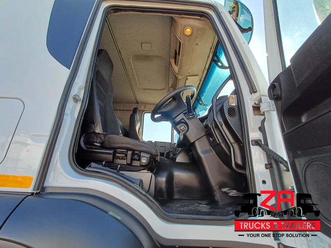 2020 IVECO TRAKKER 440 10 CUBE TIPPER #11368